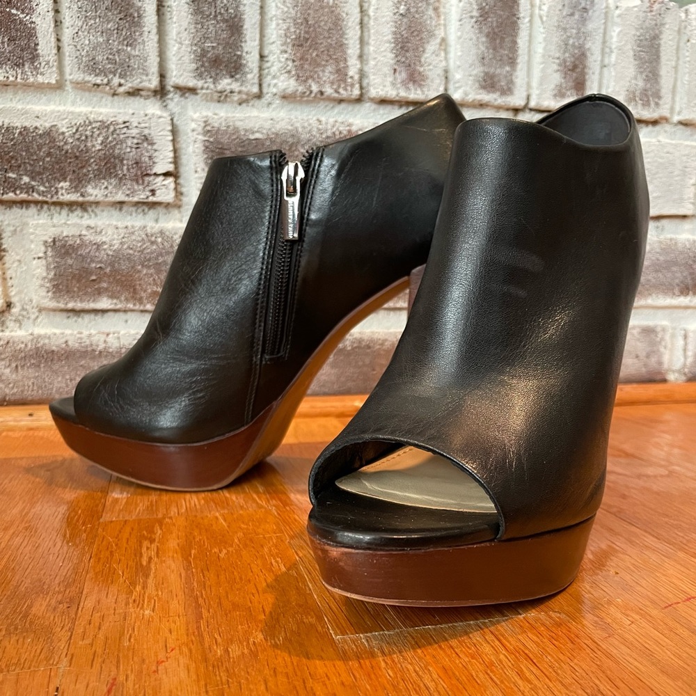 Vince Camuto Platform Peep toes